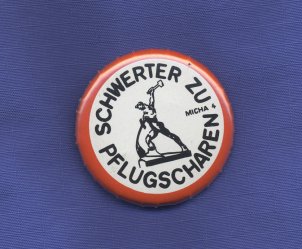 Badge of the GDR peace movement ("Swords into ploughshares")