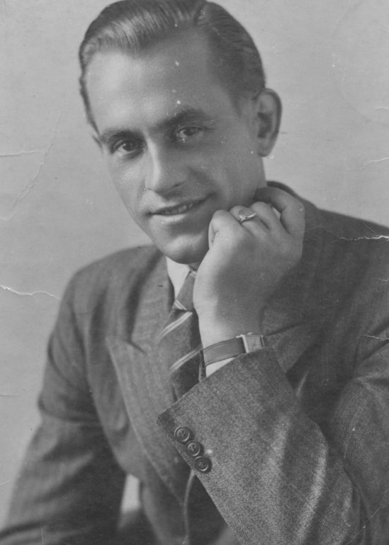 Hermann Döbler: geboren am 28. Oktober 1922, erschossen am 15. Juni 1965 auf dem Berliner Grenzgewässer (Aufnahmedatum unbekannt) Hermann Döbler: geboren am 28. Oktober 1922, erschossen am 15. Juni 1965 auf dem Berliner Grenzgewässer (Aufnahmedatum unbekannt)