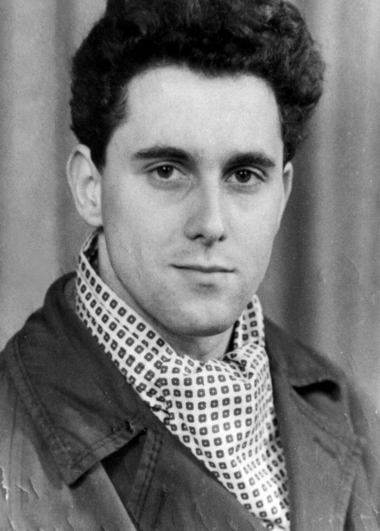 Günter Litfin: geboren am 19. Januar 1937, erschossen am 24. August 1961 bei einem Fluchtversuch im Berliner Grenzgewässer (Aufnahme um 1960) Günter Litfin: geboren am 19. Januar 1937, erschossen am 24. August 1961 bei einem Fluchtversuch im Berliner Grenzgewässer (Aufnahme um 1960)