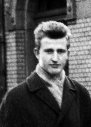 Horst Frank: born on May 7, 1942, shot dead on April 29, 1962 in the “Schönholz” garden colony at the sector border between Berlin-Pankow and Berlin-Reinickendorf (date of photo not known)