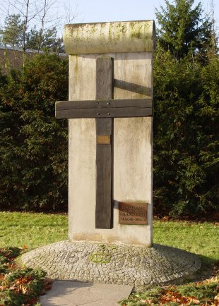 Michael Bittner, shot dead at the Berlin Wall: Memorial cross in Frohnau/Glienicke Nordbahn (photo: 2004)