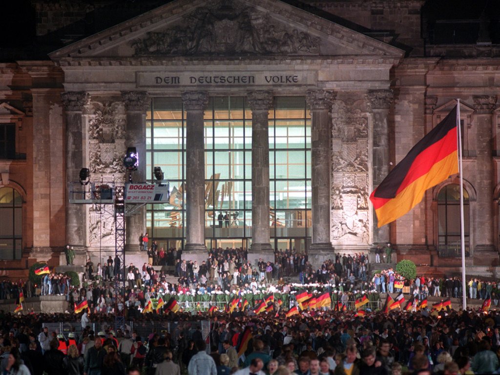 Bildergalerie zur offiziellen Feier zu Wiedervereinigung vor dem
