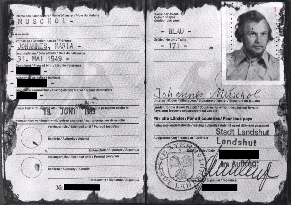 Dr. Johannes Muschol, shot dead at the Berlin Wall: West German passport found in the dead man’s neck pouch Dr. Johannes Muschol, shot dead at the Berlin Wall: West German passport found in the dead man’s neck pouch