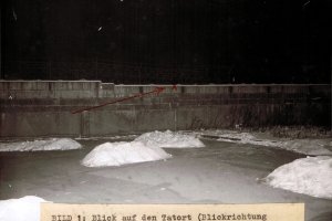 Paul Schultz, shot dead at the Berlin Wall: West Berlin police photo of crime site at the corner of Melchiorstrass and Bethaniendamm [December 25, 1963]