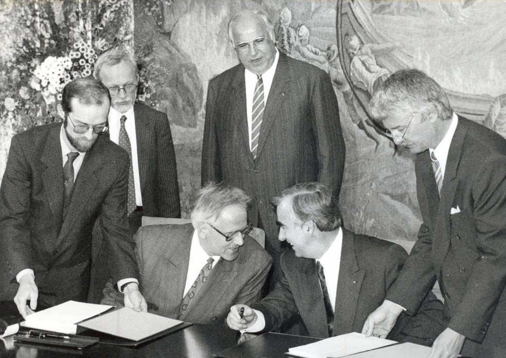 The treaty between the FRG and the GDR is signed in Palais Schaumburg in Bonn, 18 May 1990