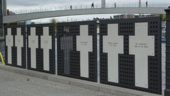 Victims at the Wall