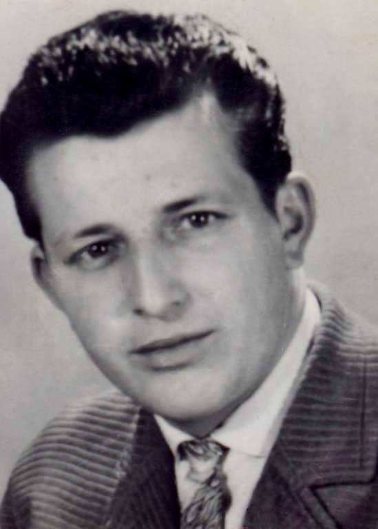 Herbert Mende: geboren am 9. Februar 1939, angeschossen am 8. Juli 1962 an der Berliner Mauer und am 10. März 1968 an den Folgen gestorben (Aufnahme etwa 1959/1960) Herbert Mende: geboren am 9. Februar 1939, angeschossen am 8. Juli 1962 an der Berliner Mauer und am 10. März 1968 an den Folgen gestorben (Aufnahme etwa 1959/1960)