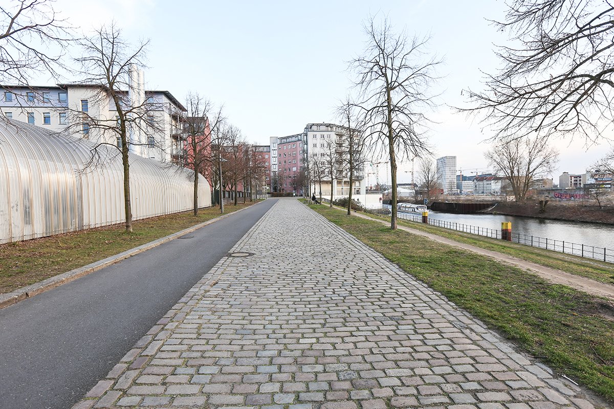 Führungsstelle der DDR-Grenztruppen am Kieler Eck/Spandauer Schiffahrtskanal Führungsstelle der DDR-Grenztruppen am Kieler Eck/Spandauer Schiffahrtskanal