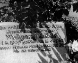 Wolfgang Glöde, shot dead at the Berlin Wall: Grave at the Baumschulenweg cemetery in Berlin-Treptow (date of photo not known)