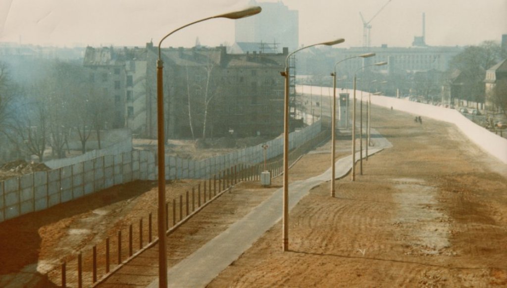Bau und Fall der Berliner Mauer Bau und Fall der Berliner Mauer