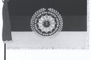 Auszeichnung der 1. Grenzbrigade (Berlin) mit der Fahne für kasernierte Einheiten