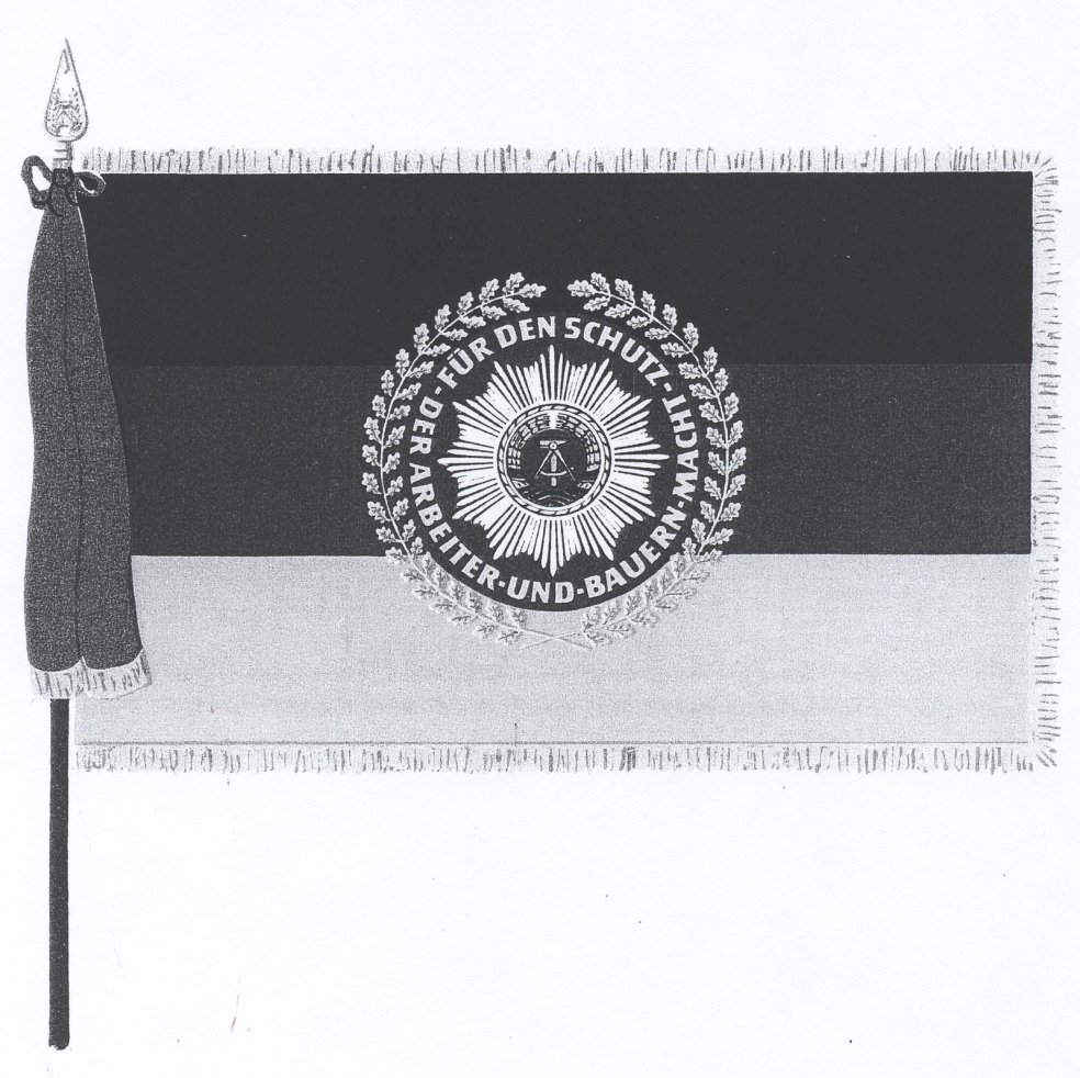 Auszeichnung der 1. Grenzbrigade (Berlin) mit der Fahne für kasernierte Einheiten