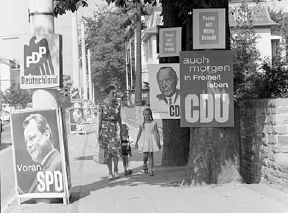 Wahlplakate der Parteien zur Bundestagswahl im September 1961