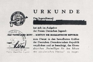 Urkunde für die Teilnahme am FDJ-Aufgebot "Das Vaterland ruft  schützt die sozialistische Republik"