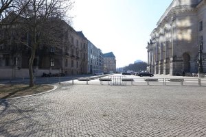 Todesstreifen zwischen dem ehemaligen Reichstagspräsidenten-Palais und dem Reichstagsgebäude; Aufnahme 2015
