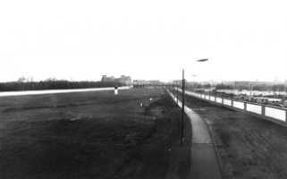 Die Berliner Mauer: Blick Richtung Potsdamer Platz, Aufnahme 1980er Jahre