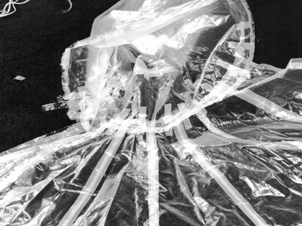 Winfried Freudenberg, bei einem Fluchtversuch über die Berliner Mauer mit einem Ballon abgestürzt und tödlich verunglückt: Folie des Fluchtballons