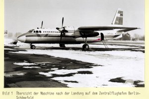 Christel und Eckhard Wehage, Selbstmord nach gescheitertem Fluchtversuch am Flughafen Berlin-Schönefeld: Tatortfoto des MfS von dem Flugzeug nach der Landung in Berlin-Schönefeld, 10. März 1970