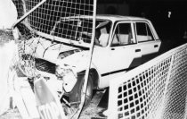 Totalschaden am Kraftfahrzeug: Gescheiterte Flucht mit einem PKW Marke „Lada“ über den Grenzübergang Chausseestraße, 27. September 1986