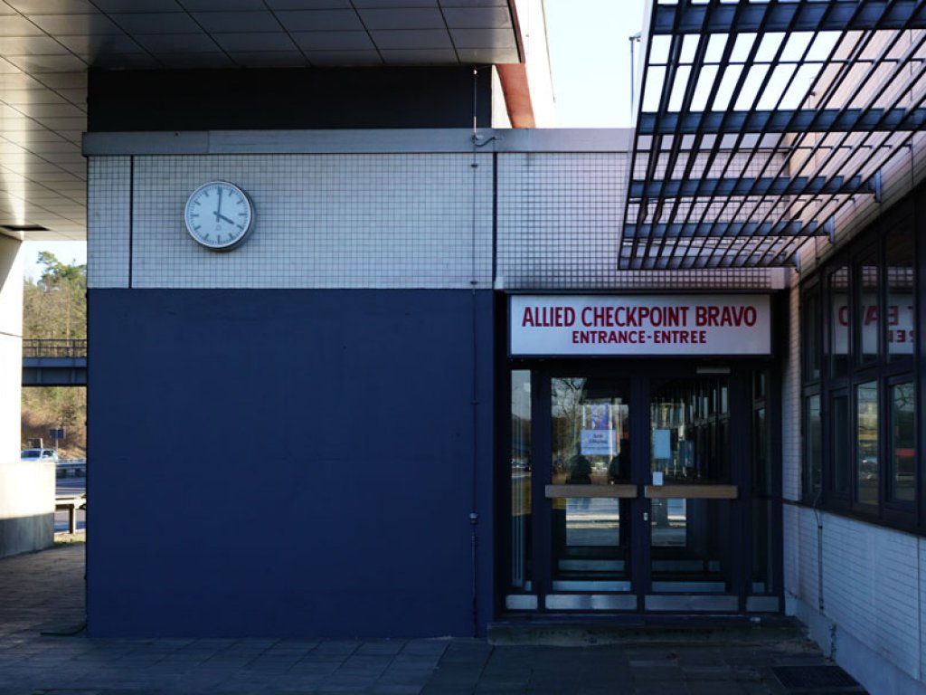 Ehemaliger West-Berliner Grenzkontrollpunkt Dreilinden („Checkpoint Bravo“); Aufnahme 2015