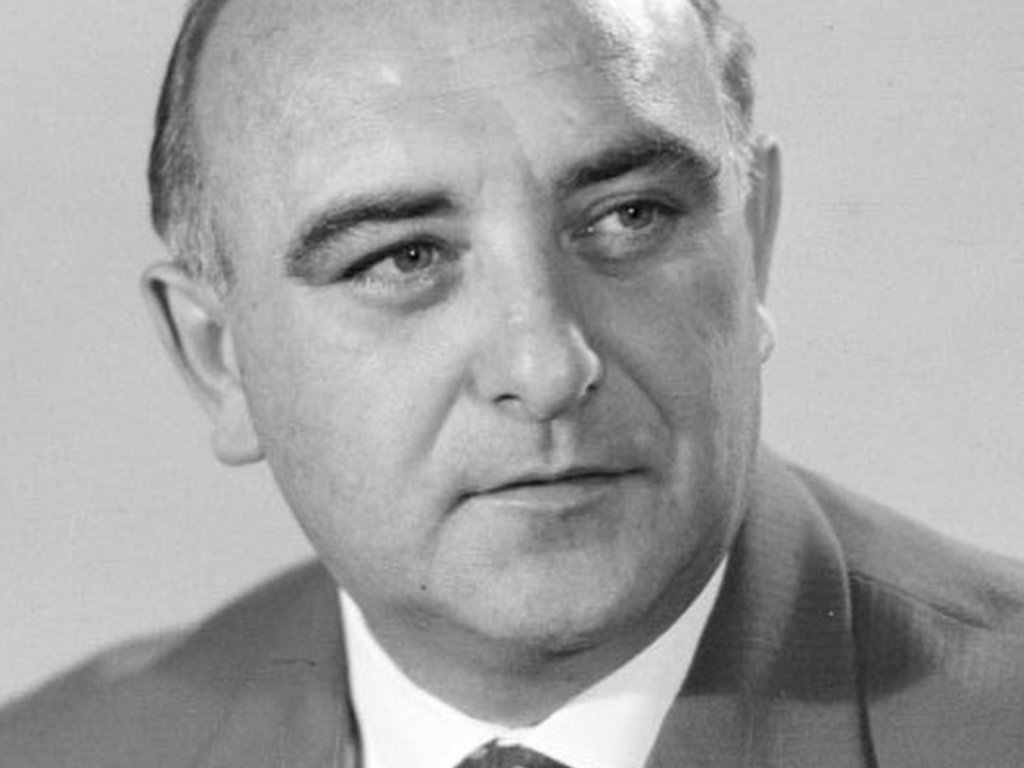 Dr. Erich Apel wird kurz vor der geplanten Unterzeichnung eines Handelsabkommens zwischen der DDR und der Sowjetunion tot in seinem Büro aufgefunden; Aufnahme 12. Dezember 1963