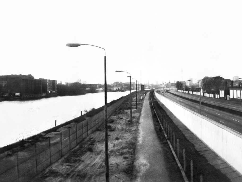 Zwischen Spree und Mühlenstraße (Westseite der „East Side Gallery“), Aufnahme 1980er Jahre