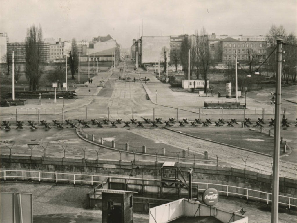 Luftbildaufnahme der Grenzanlagen am Potsdamer Platz in Richtung Leipziger Platz