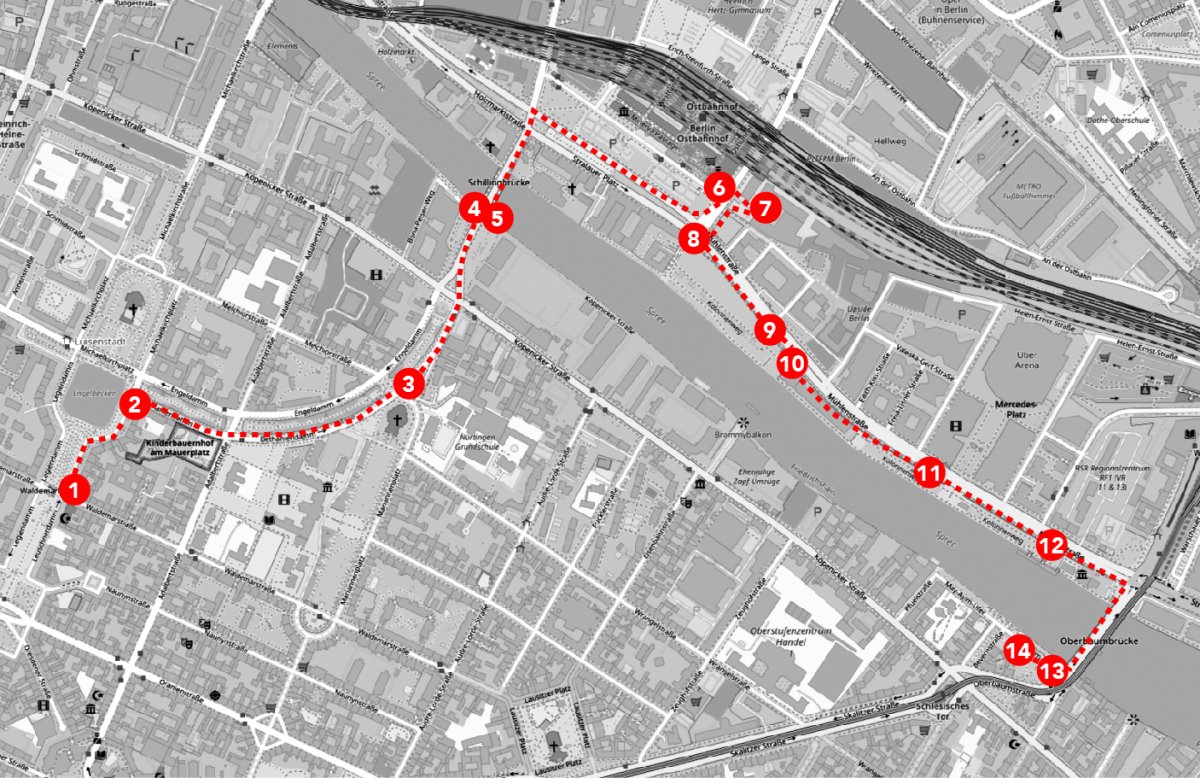 Ausschnitt des Berliner Stadtplanes in schwarzweiß. Die Tour ist mit roten Nummer eingezeichnet von eins bis Vierzehn.