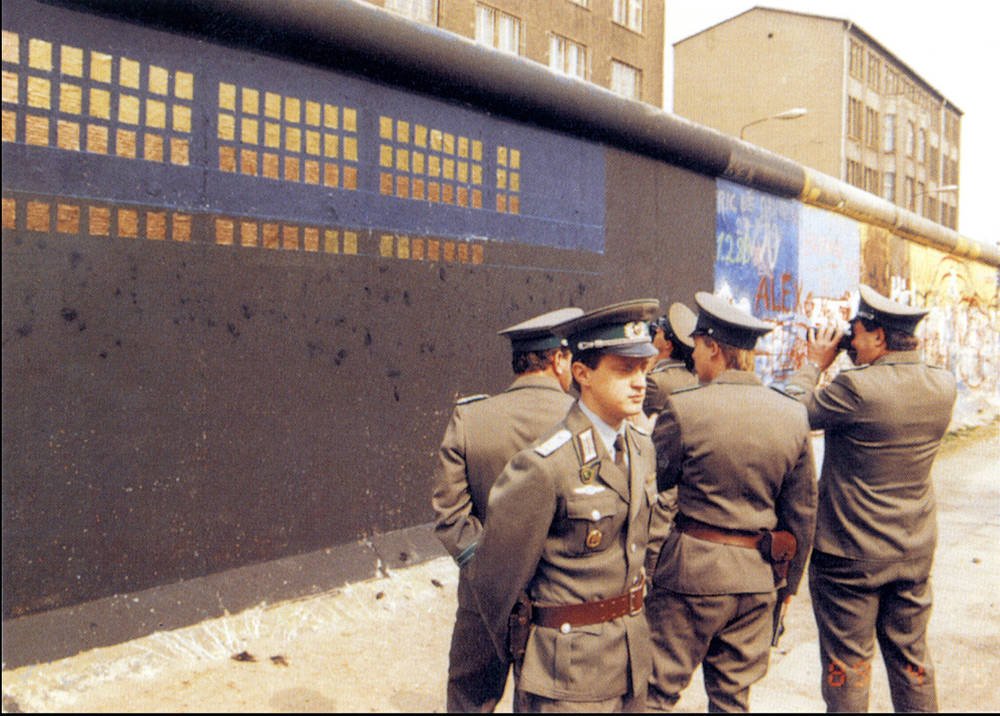 Gelander Erhohung Mauer