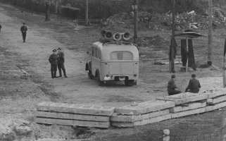 Krieg der Lautsprecher: Einsatz eines Lautsprecherwagens der Grenzpolizei gegen die Sendungen des Studios am Stacheldraht, 29. Oktober 1961.