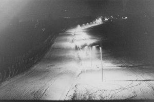 Joachim Mehr, erschossen an der Berliner Mauer: MfS-Foto vom ausgeleuchteten Todesstreifen zwischen Hohen Neuendorf (Kreis Oranienburg) und Berlin-Reinickendorf, 3. Dezember 1964