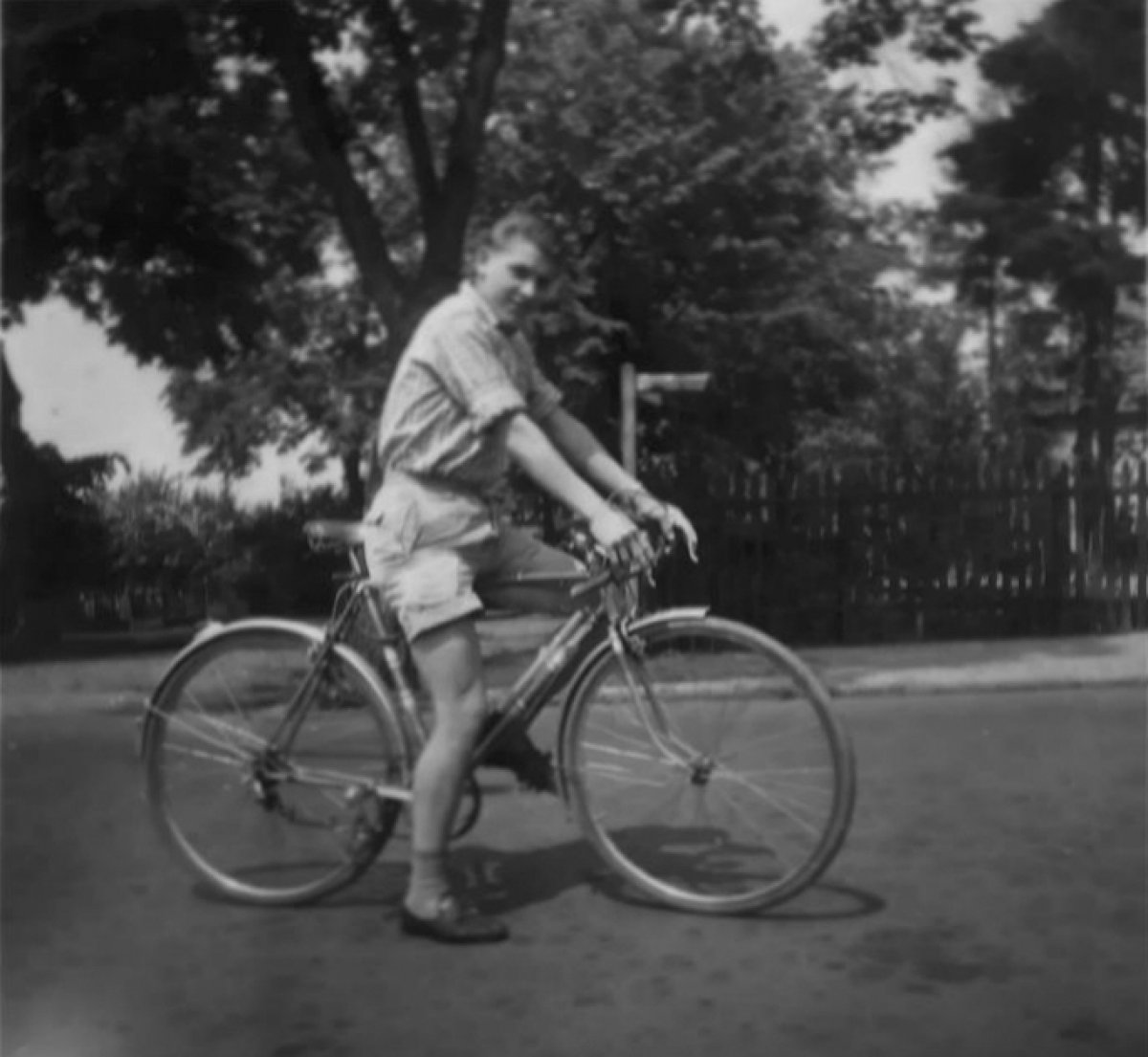 Hans Räwel as a teenager: born on Dec. 11, 1941, shot dead in the Berlin border waters on Jan. 1, 1963 while trying to escape (date of photo not known)