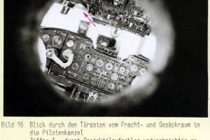Christel und Eckhard Wehage, suicide following failed escape attempt at Berlin-Schönefeld airport: MfS crime site photo of cockpit [March 10, 1970]
