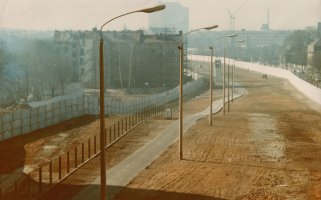 Der Todesstreifen in der Bernauer Straße in Berlin, Aufnahme 1980er Jahre
