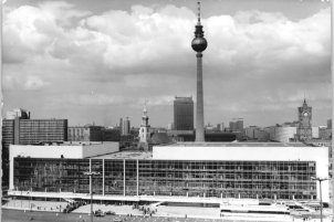 Palast der Republik in Ost-Berlin; Aufnahme 23.April 1976