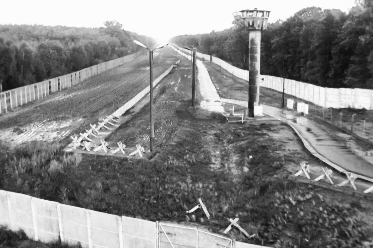 Zwischen Berlin-Zehlendorf und Kleinmachnow, in der Nähe des Autobahn-Grenzübergangs Dreilinden/Drewitz (heute: Europarc), Aufnahme 1980er Jahre