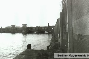 Die Oberbaumbrückein den 1980er Jahren