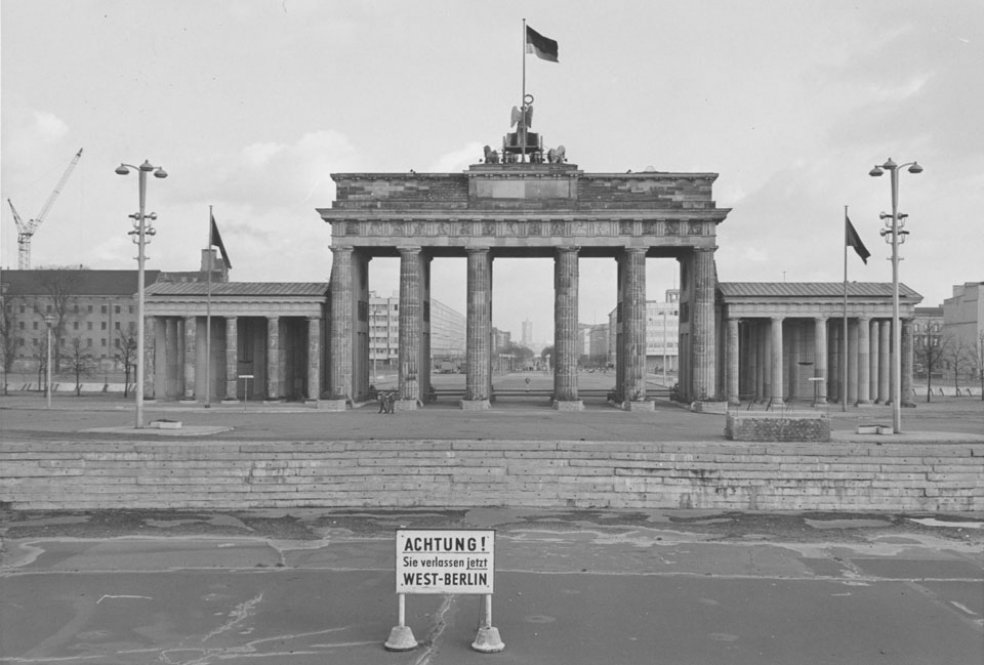 Das Brandenburger Tor in Berlin, März 1962