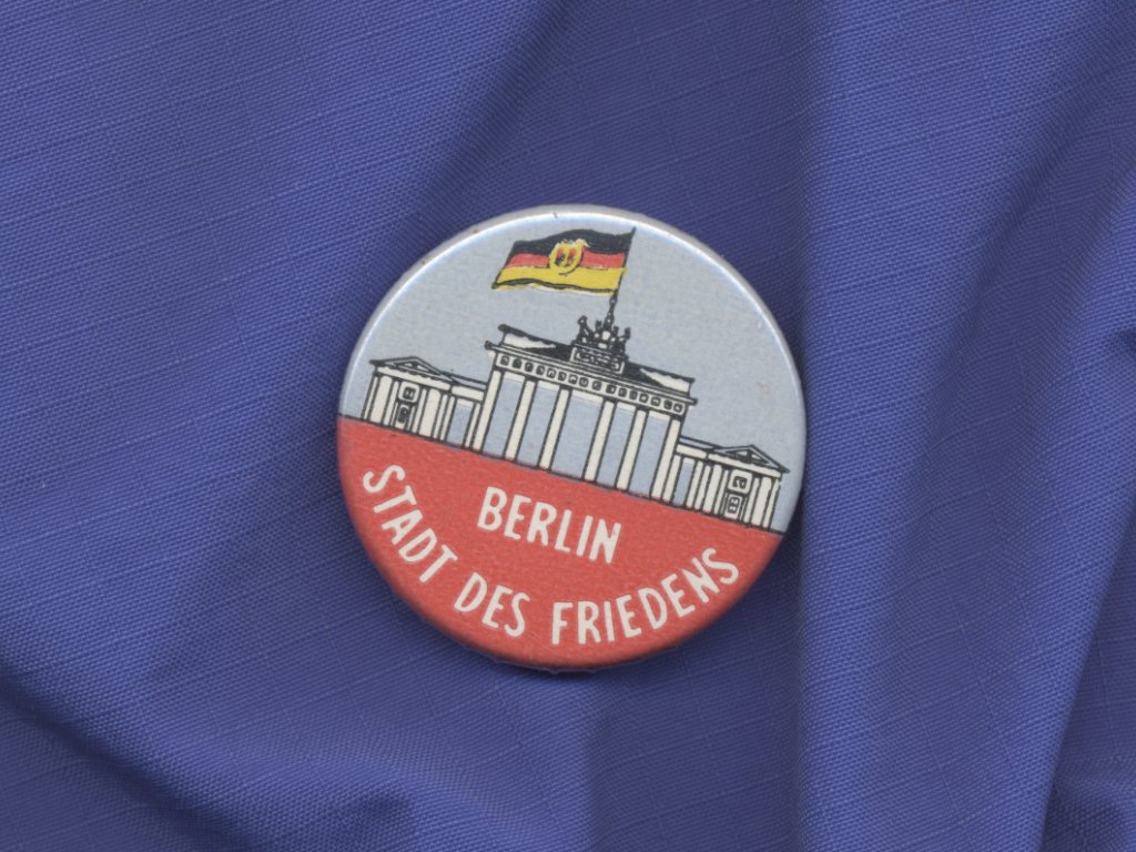Button zur 750-Jahrfeier von Ost-Berlin