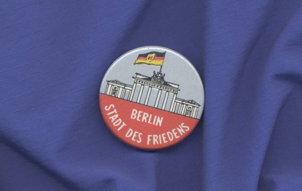 Button zur 750-Jahrfeier von Ost-Berlin