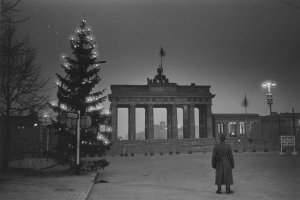 Aktion Licht an die Mauer - Weihnachten 1961 am Brandenburger Tor
