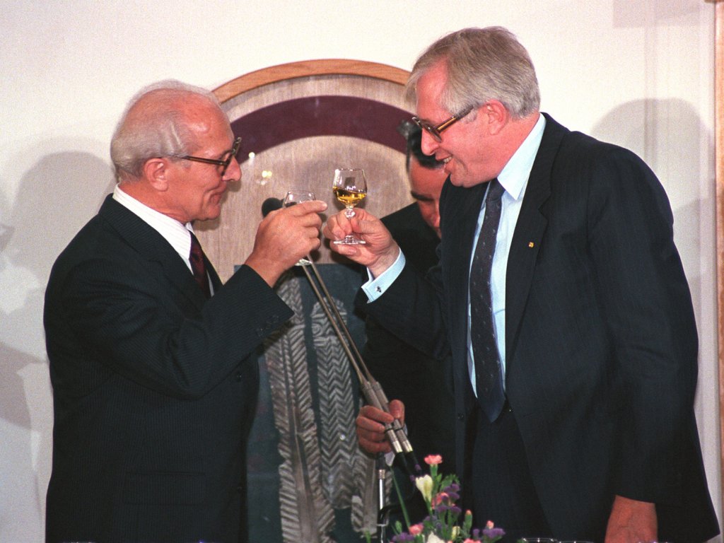 Erich Honecker visiting Bernhard Vogel in Trier, 1987