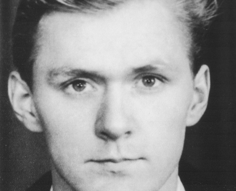 Norbert Wolscht: born on October 27, 1943, drowned in the Berlin border waters on July 28, 1964 while trying to escape (date of photo not known)