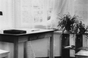 Wolfgang Hoffmann, jumped to his death on July 15, 1971 after his arrest at the Friedrichstrasse Station border crossing: Interrogation room of the East German police headquarters in Berlin-Treptow [MfS photo, July 15, 1971]