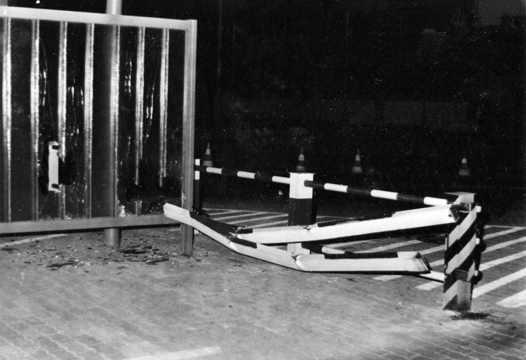 Schranke im Zollbereich durchbrochen: Gelungene Flucht mit einem LKW am Grenzübergang „Checkpoint Charlie“, 29. August 1986