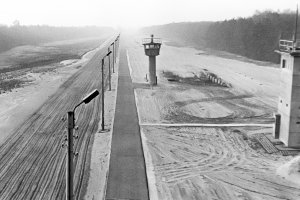 Führungsstelle der DDR-Grenztruppen, Bergfelde (heute: Sitz der Waldjugend), Aufnahme 1980er Jahre