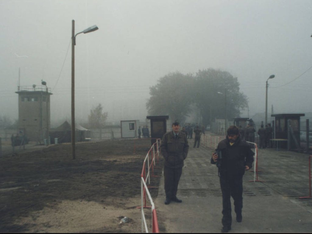 Öffnung des provisorischen Grenzübergang Puschkinallee