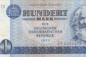 DDR-Banknote mit neuer Bezeichnung: Mark der DDR