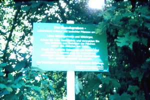 Hinweisschild für Spaziergänger im Kleinmachnower Buschgraben