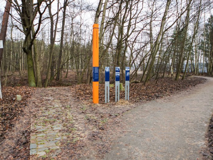 Zugang zur West-Berliner Exklave Fichtewiese zwischen Berlin-Spandau (Bürgerablage) und Nieder Neuendorf; Aufnahme 2015